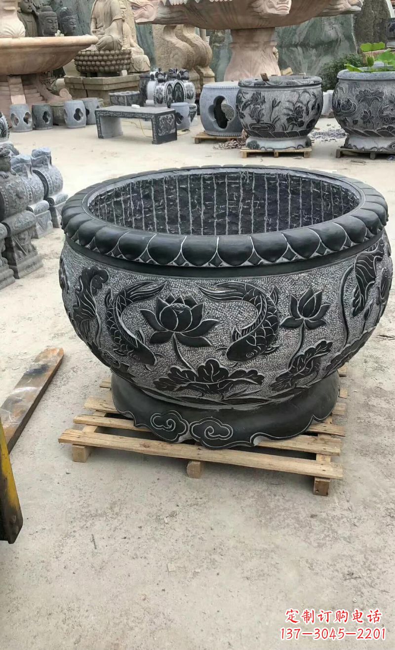 甘肃荷花鲤鱼石浮雕水缸,精美独特的艺术之作