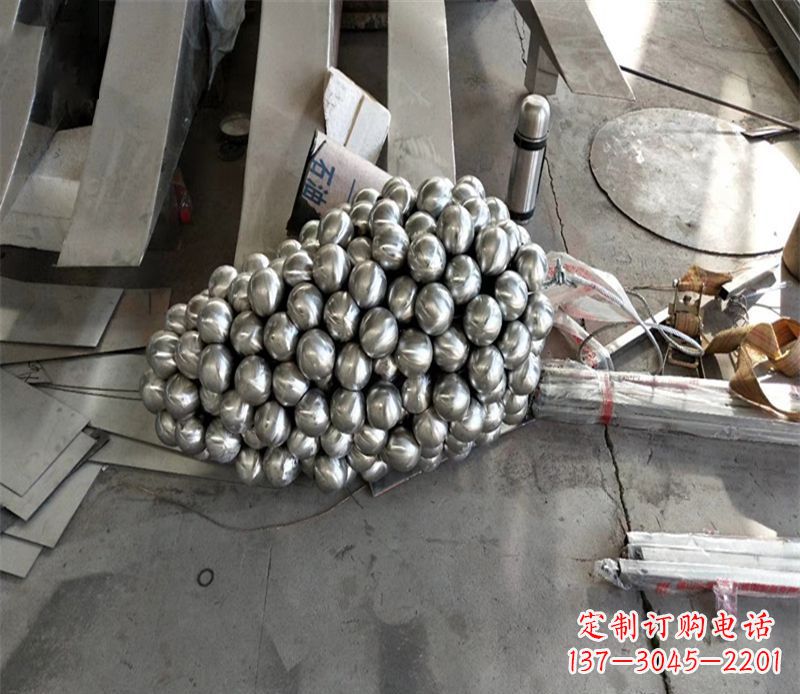 甘肃西洋风情摩登不锈钢葡萄雕塑