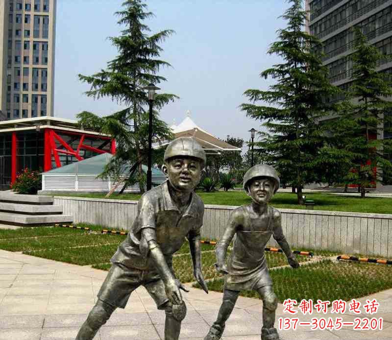 甘肃滑旱冰男孩铜雕,精细而引人入胜