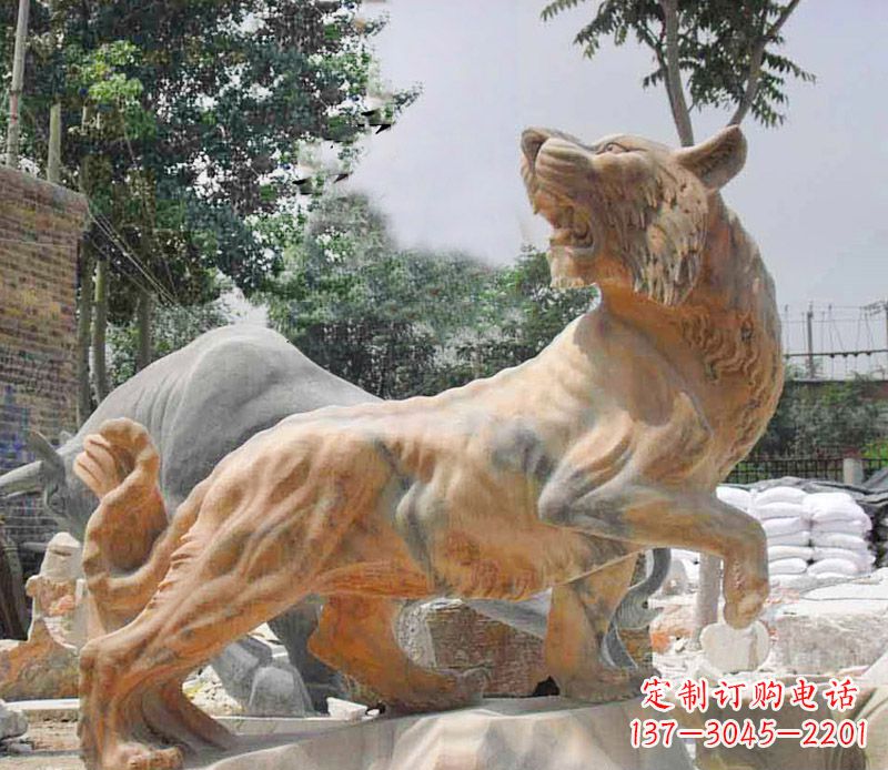 甘肃回头的老虎石雕