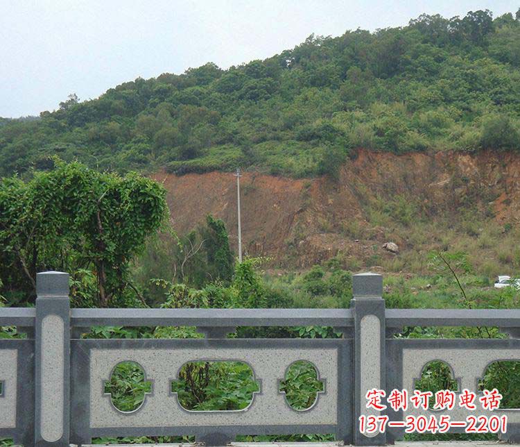 甘肃景区仿古栏板石雕:展现华丽古典风格的雕塑艺术