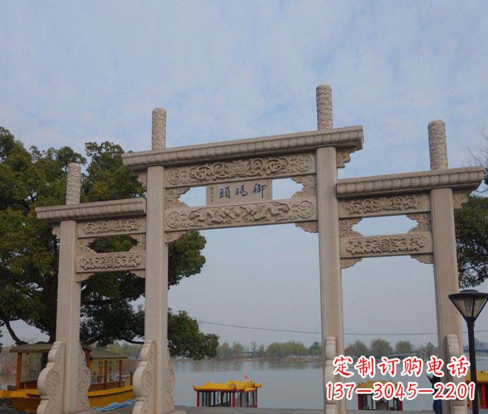 甘肃景区三门古典牌坊石雕
