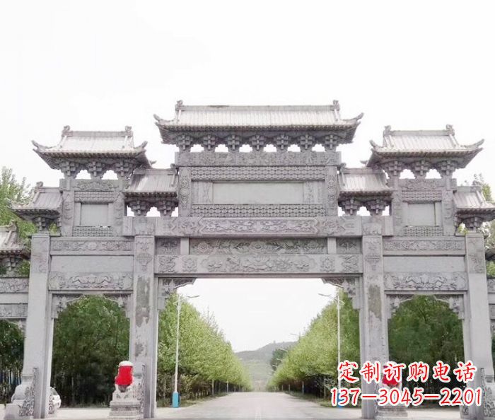 甘肃三门石雕牌坊,独具特色的地标雕塑