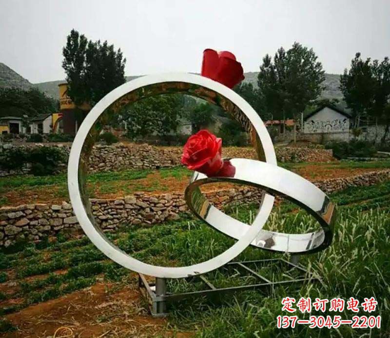 甘肃中领雕塑:高贵精致的镜面不锈钢戒指雕塑