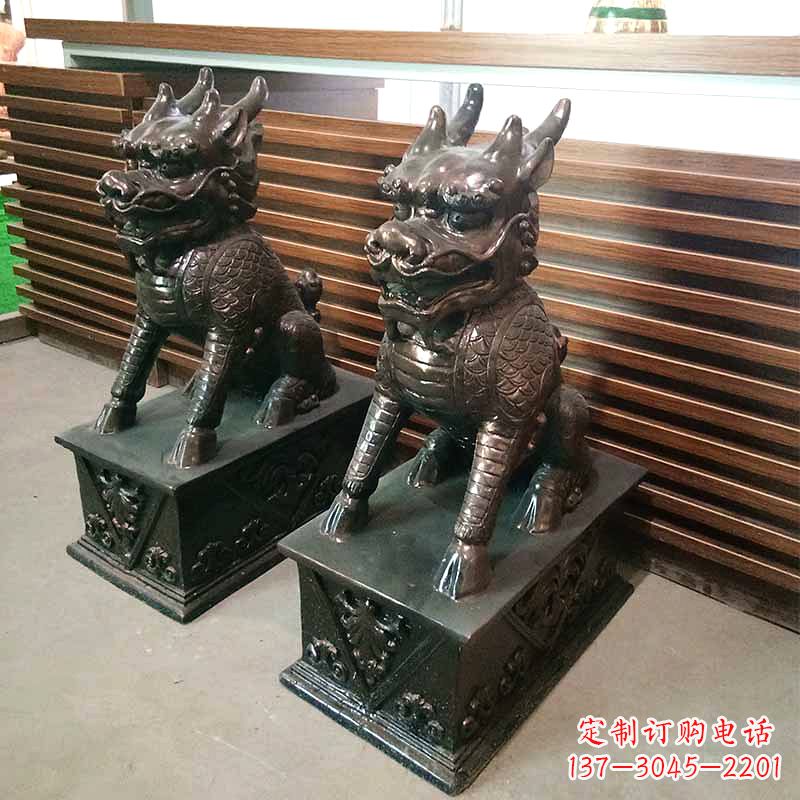 甘肃饰你家门口的瑞祥麒麟雕塑