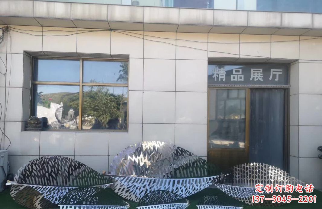 甘肃镂空不锈钢树叶雕塑