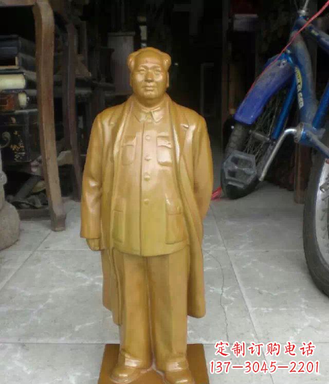 甘肃毛主席仿铜雕塑:唤醒历史的记忆