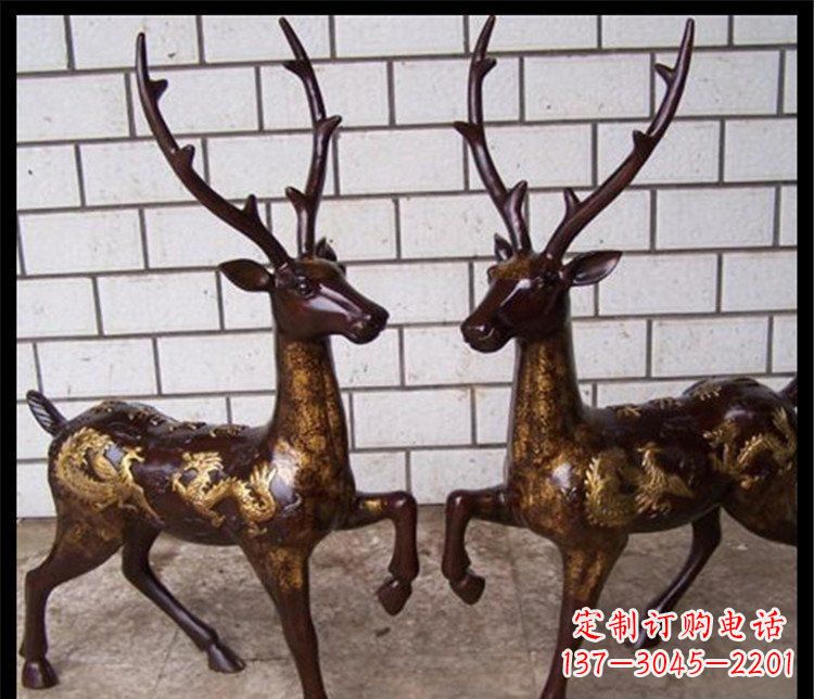 甘肃梅花鹿玻璃钢动物雕塑