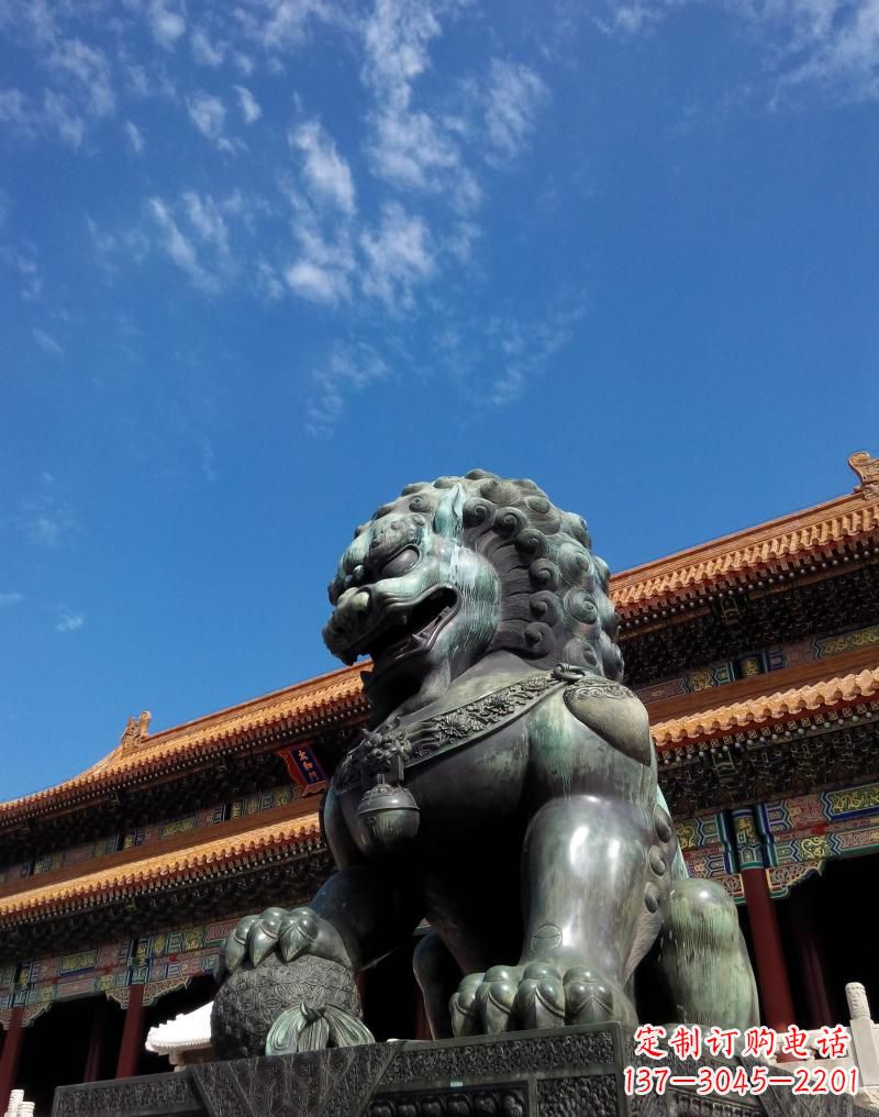 甘肃门口铜雕狮子