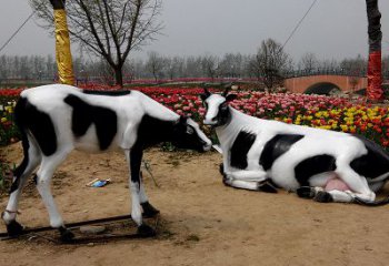 甘肃室外仿真动物雕塑-奶牛，为您打造精美细腻的艺术品