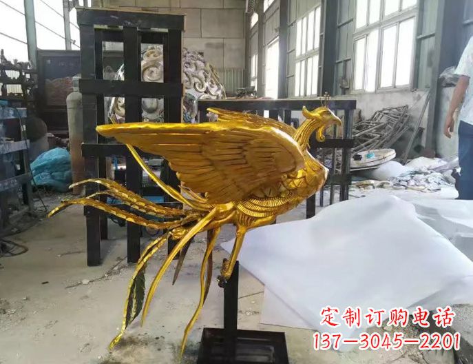 甘肃精美凤凰雕塑漆金无双
