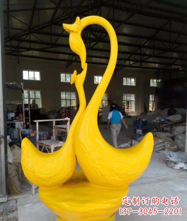 甘肃精致的天鹅玻璃钢雕塑