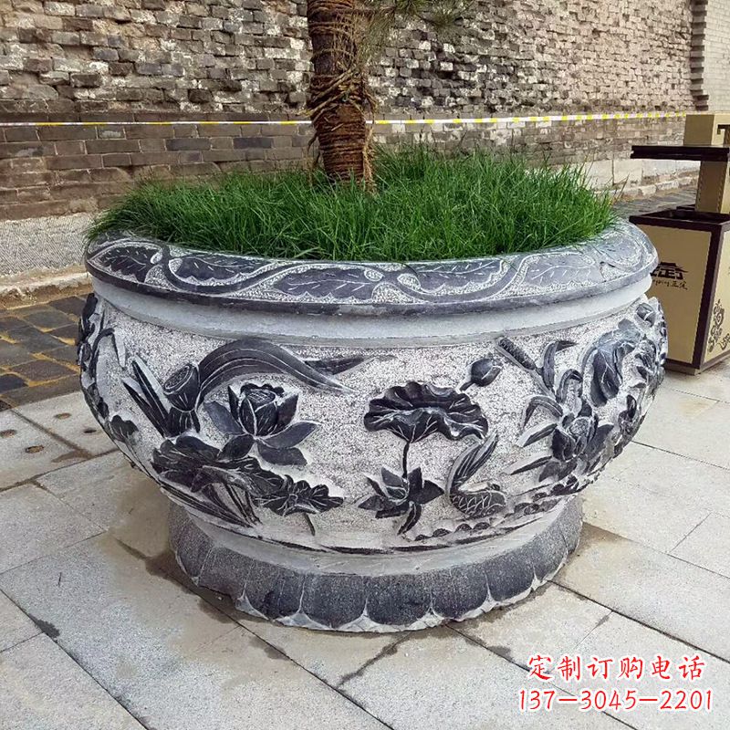 甘肃青石仿古风格的花盆雕塑