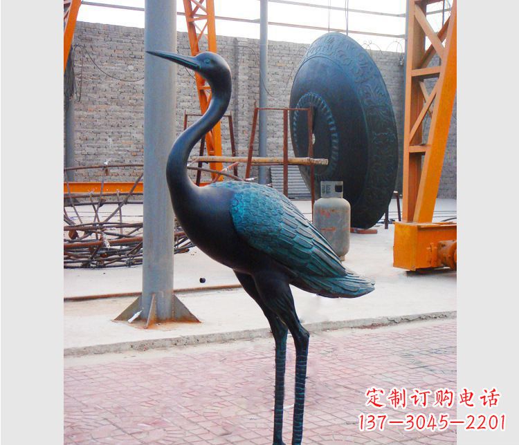 甘肃青铜仙鹤雕塑:展现古典和谐之美