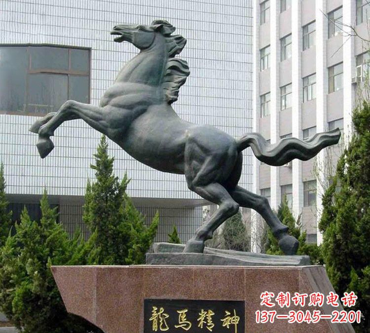 甘肃青铜奔马精美雕塑是钜鹰中领雕塑推出的一款…