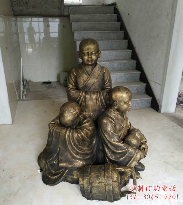 甘肃中国领雕塑推出的金色佛祖三像是一件令人惊…
