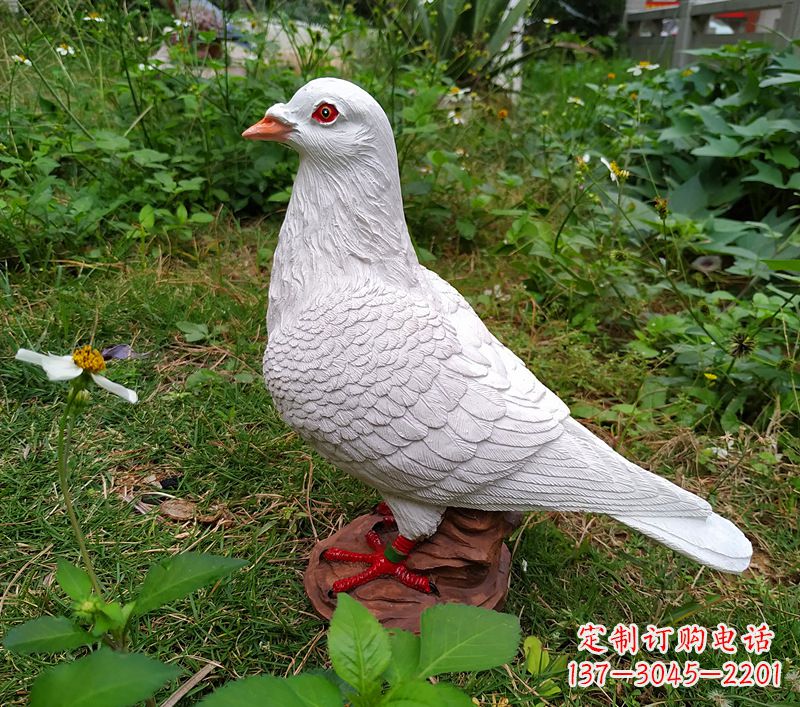 甘肃为和平献芳礼:精美少女与和平鸽雕塑