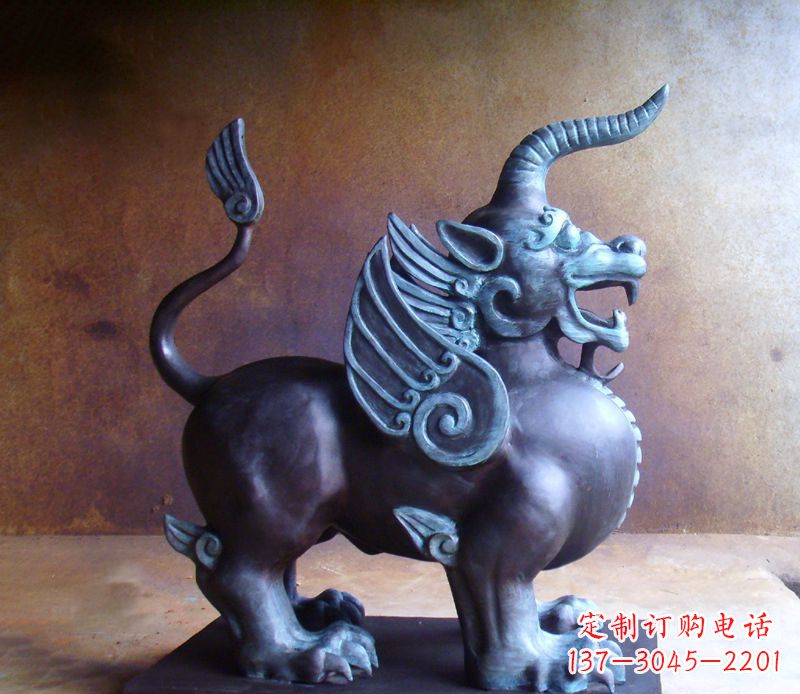 甘肃传承中国神兽文化的独角兽铜雕塑