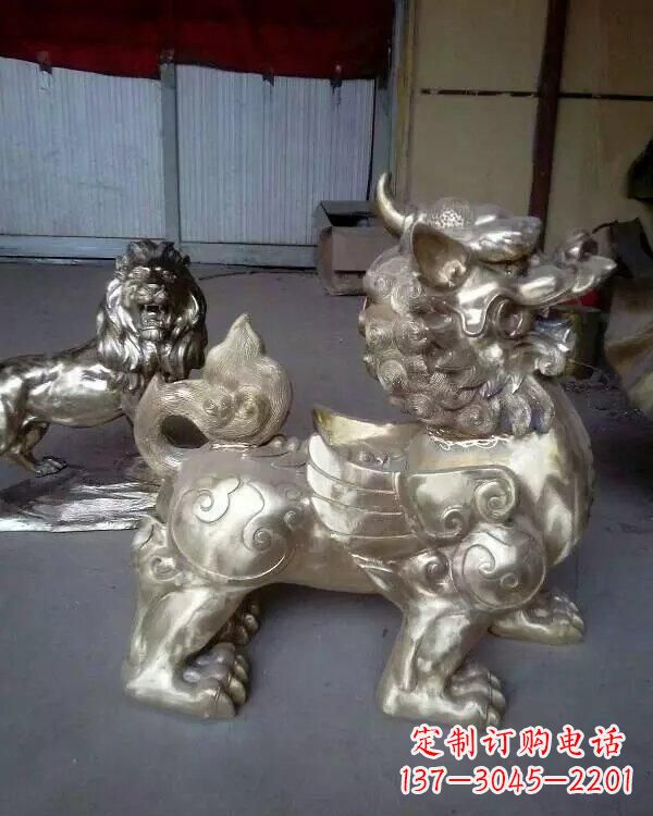 甘肃中领雕塑:貔貅铜雕精致雕塑
