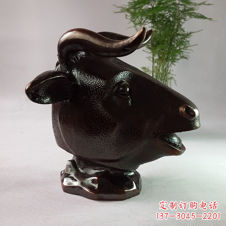 甘肃铸铜牛的雕塑,尽显您的牛年风采
