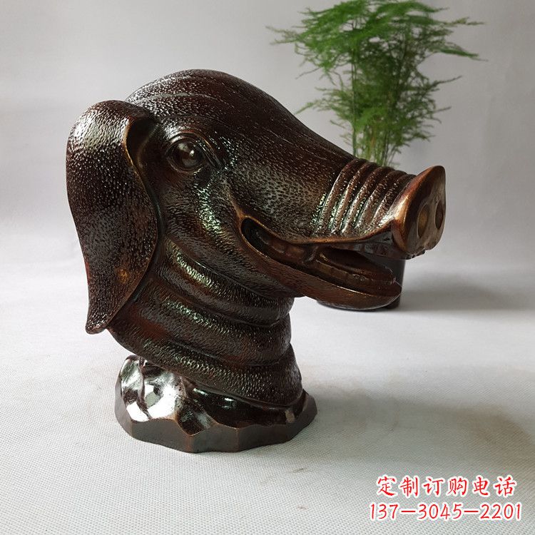 甘肃精美完美的生肖猪铜兽首
