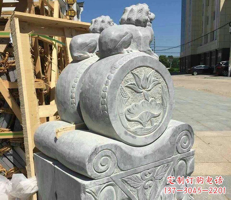 甘肃中领雕塑:仿古石门墩石雕艺术品