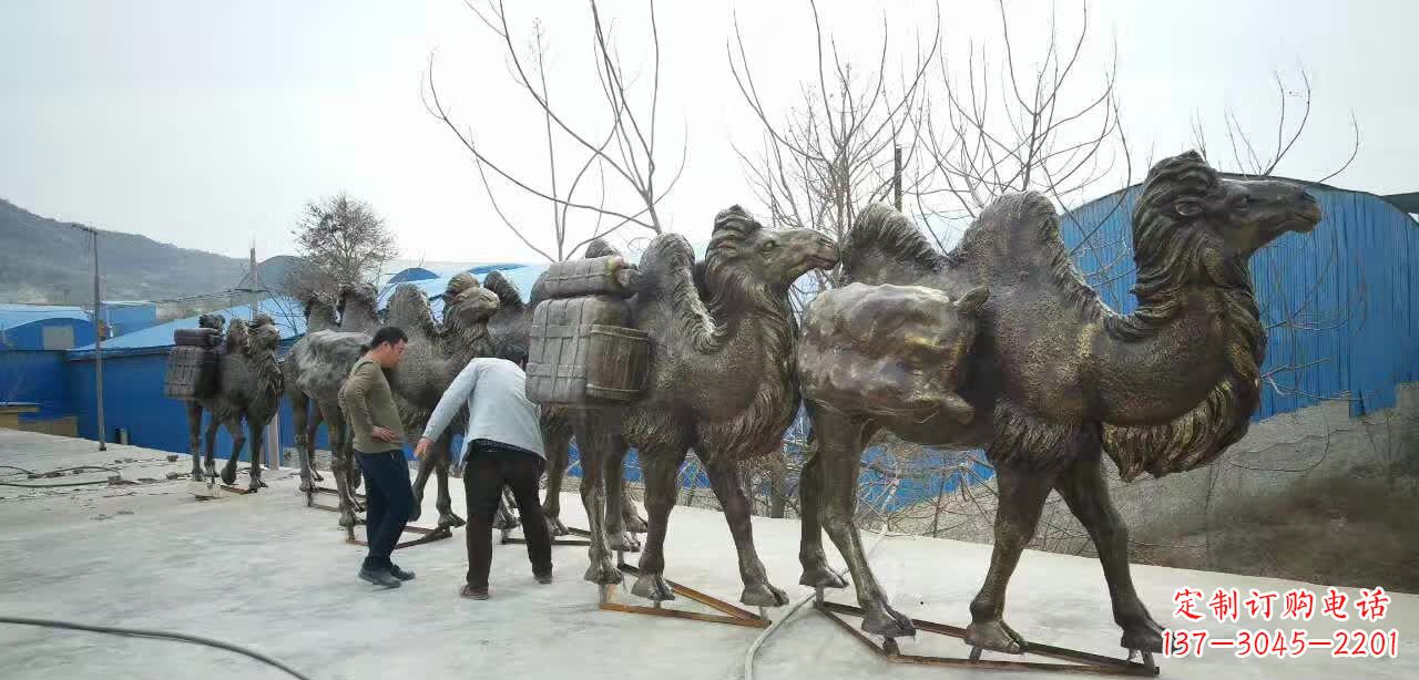 甘肃丝绸之路骆驼雕塑