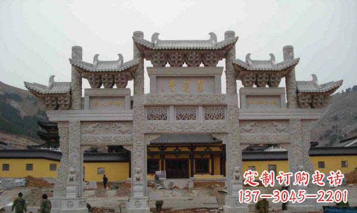 甘肃寺庙景观三门五楼石牌坊