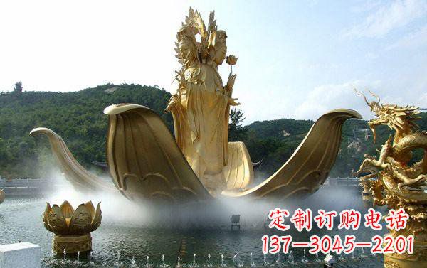 甘肃寺庙三面观音雕像