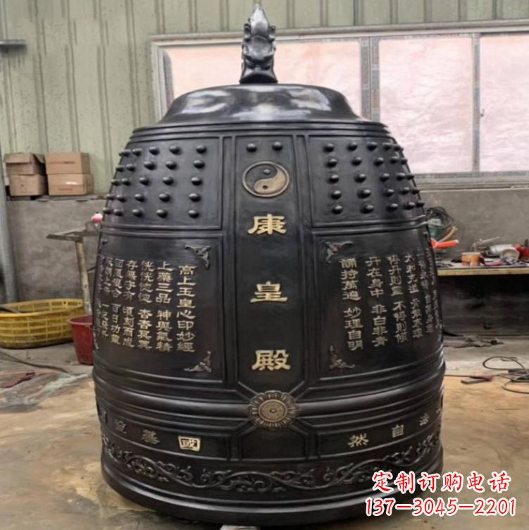 甘肃寺庙铜雕挂钟
