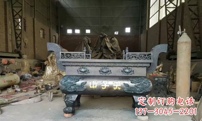 甘肃寺庙香炉铜雕_2