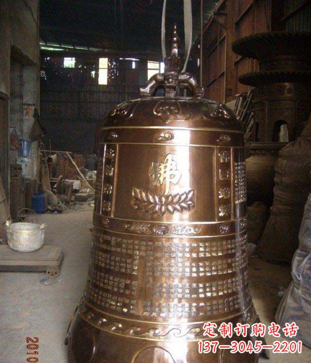 甘肃寺庙铸铜钟铜雕