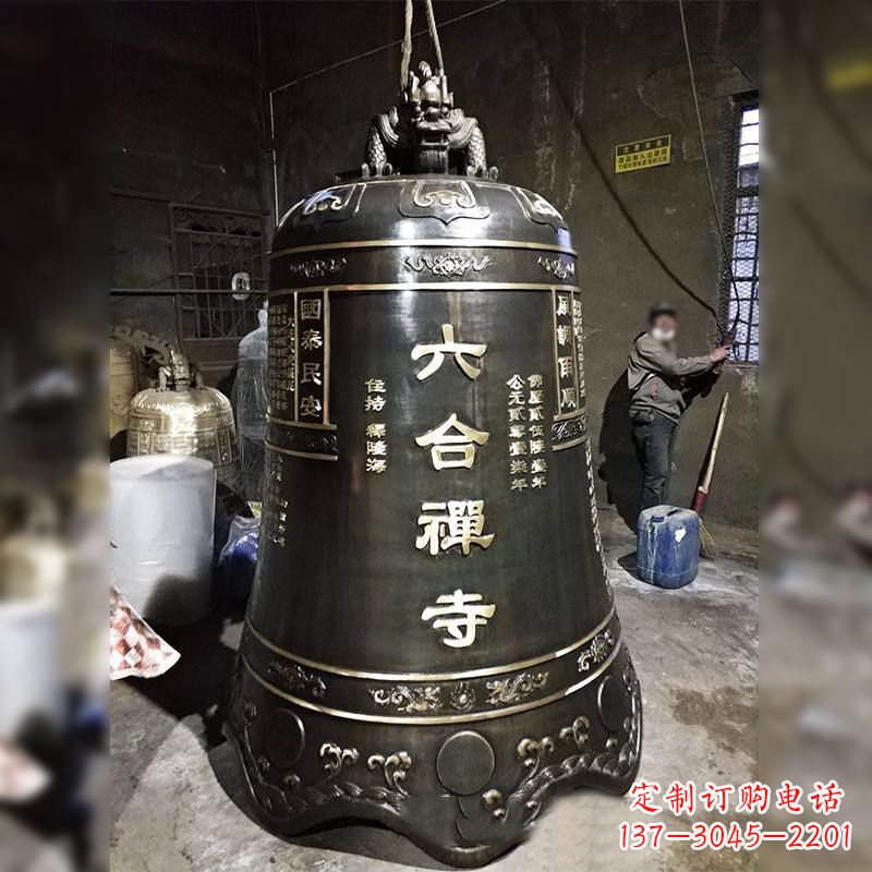 甘肃寺院铸铜铜钟