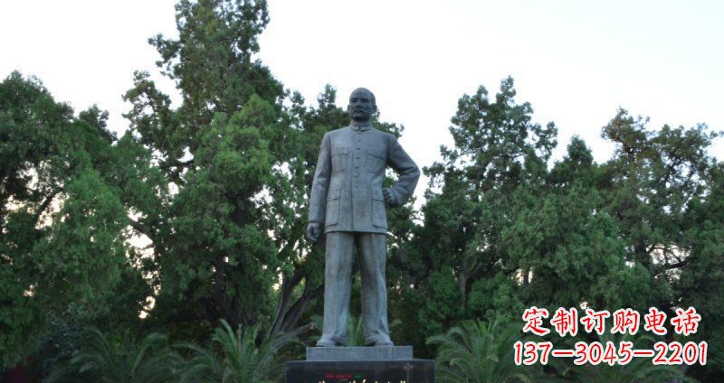 甘肃孙近代名人铜雕_1