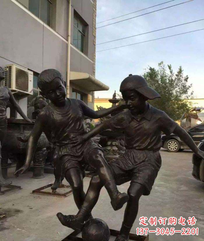 甘肃踢足球儿童铜雕 (2)