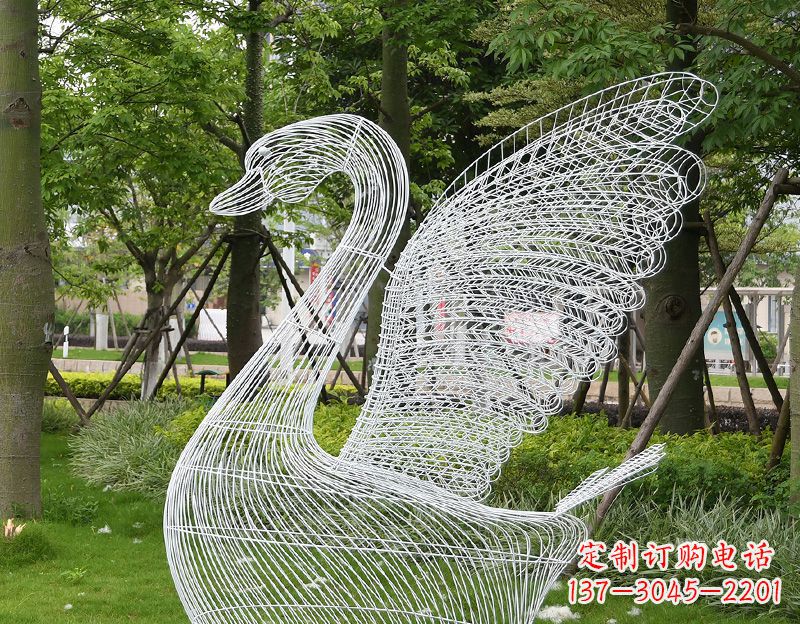 甘肃天鹅镂空不锈钢雕塑