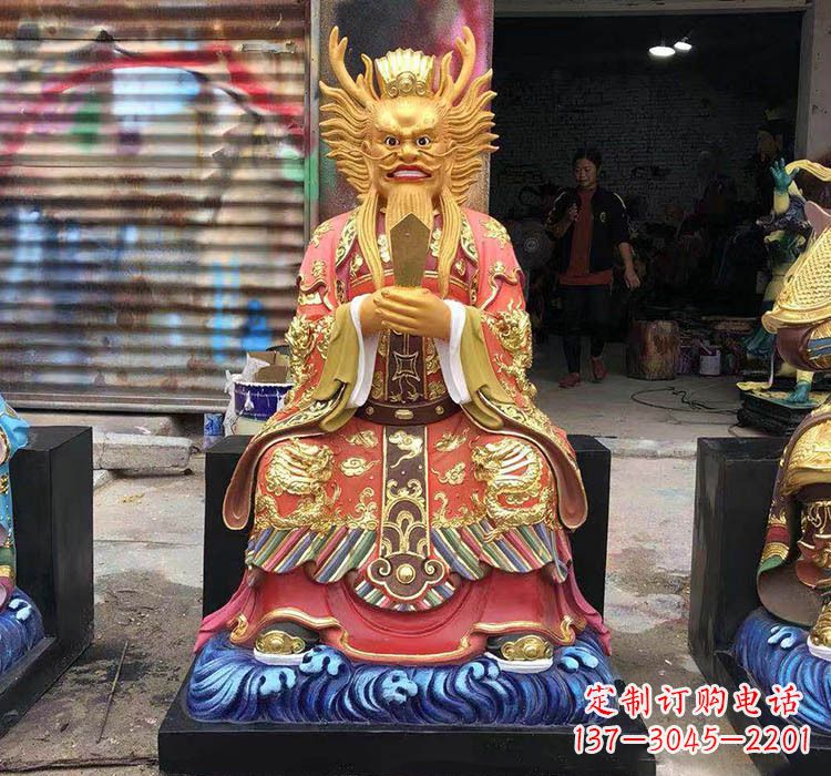 甘肃铜雕彩绘坐式龙王