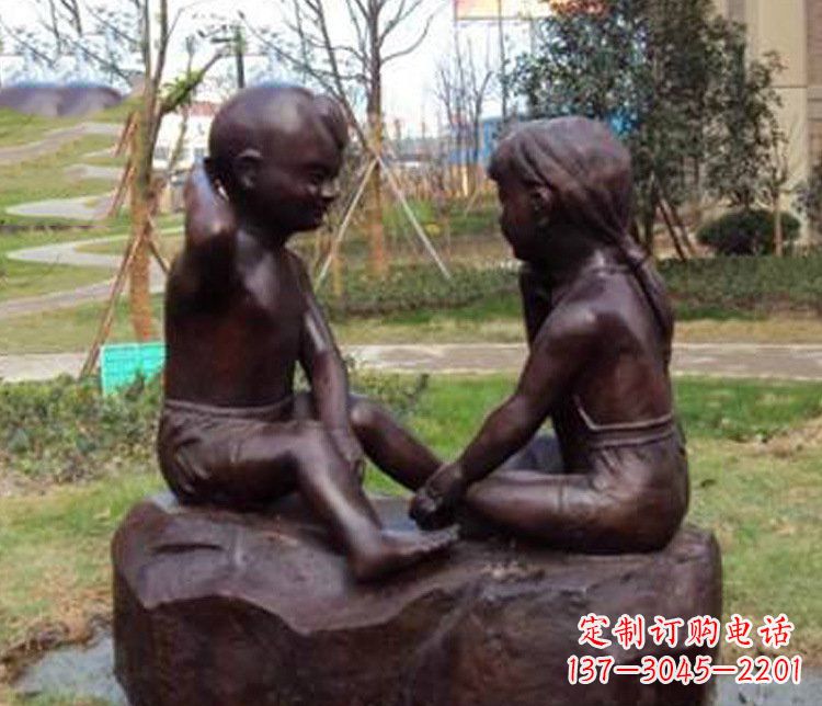 甘肃铜雕小区玩游戏儿童雕塑