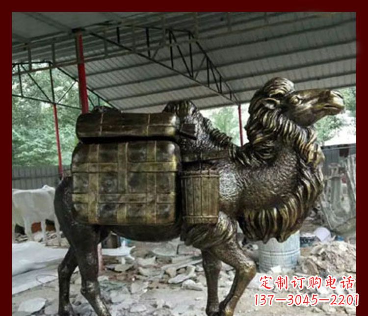 甘肃拖行李的骆驼动物铜雕