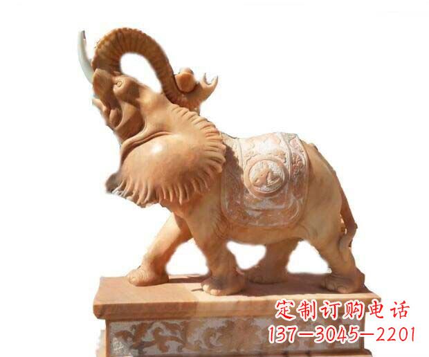 甘肃晚霞红吉祥如意象鼻朝天的大象石雕