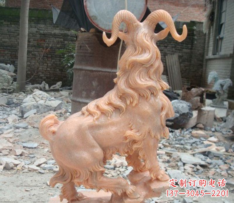 甘肃晚霞红山羊石雕