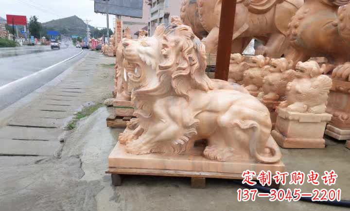 甘肃晚霞红狮子雕塑