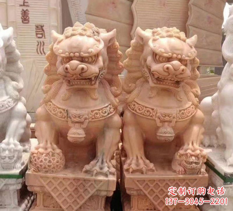 甘肃晚霞红石雕狮子