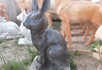 甘肃青石公园兔子雕塑，实惠的艺术装点