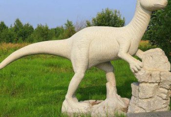 甘肃雕刻恐龙的砂岩艺术