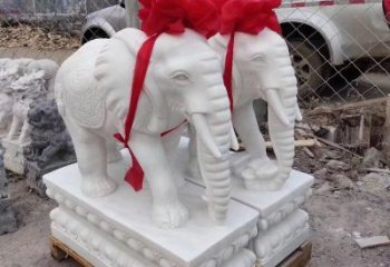 甘肃元宝驾驭的大象雕塑艺术