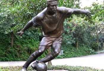 甘肃踢足球铜雕体育运动人物雕塑