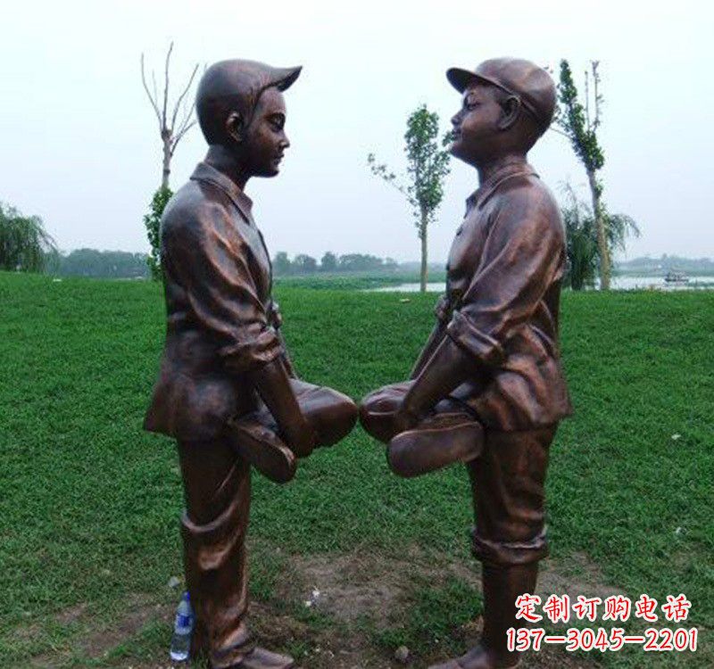 甘肃小孩斗鸡铸铜雕塑