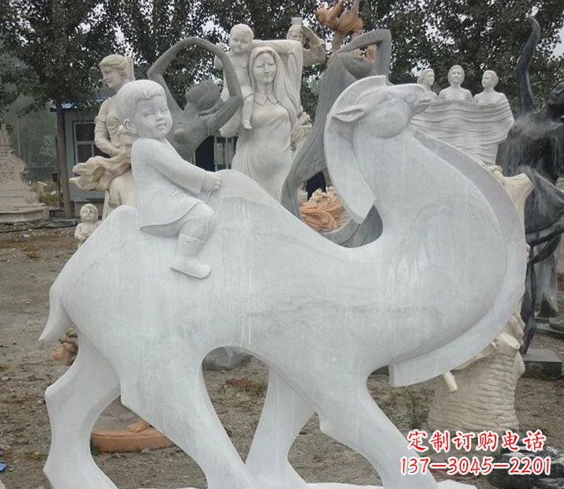 甘肃小孩骑骆驼石雕