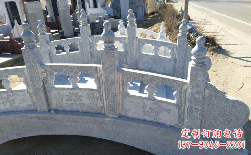 甘肃小区公园大理石拱桥